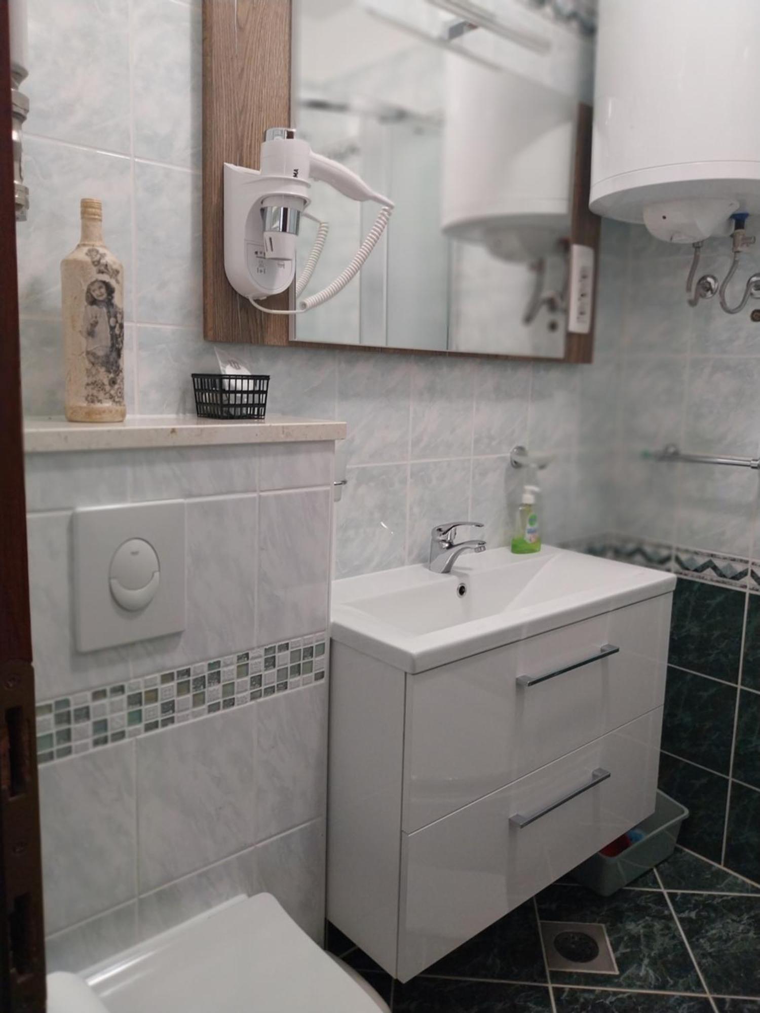 Guest House Lavanda 4 Njivice Luaran gambar