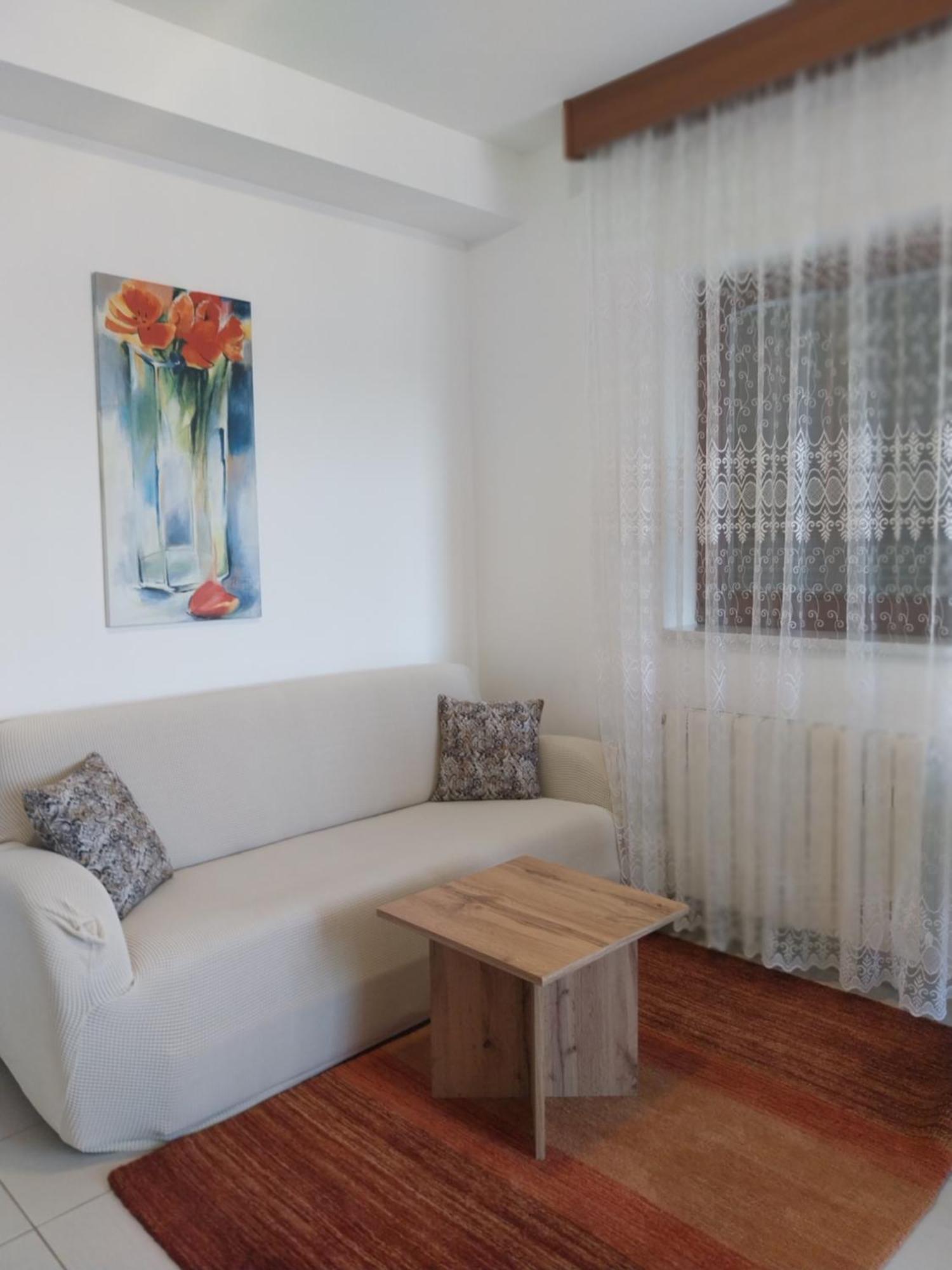 Guest House Lavanda 4 Njivice Luaran gambar